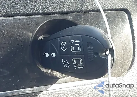 2014 Chrysler Town & Country Touring from USA, damaged, VIN 2C4RC1BG8ER367949